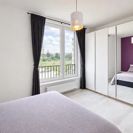 Modern 2bd With Balcony, Fast Wi-fi & Garage Apartmán *