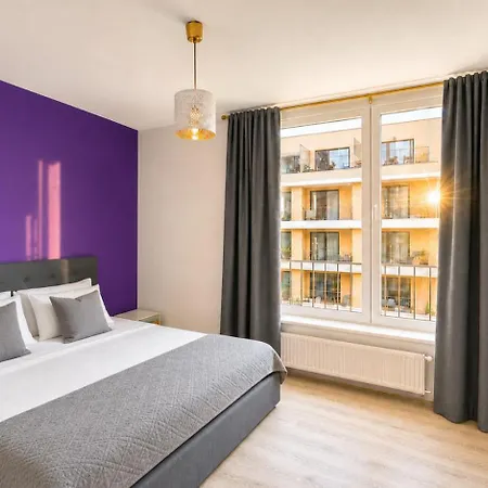 Modern 2bd With Balcony, Fast Wi-fi & Garage Bratislava