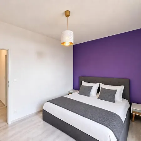 Modern 2bd With Balcony, Fast Wi-fi & Garage Bratislava