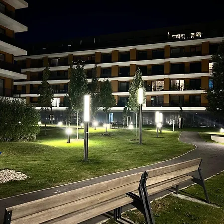 Modern 2bd With Balcony, Fast Wi-fi & Garage Apartmán Bratislava